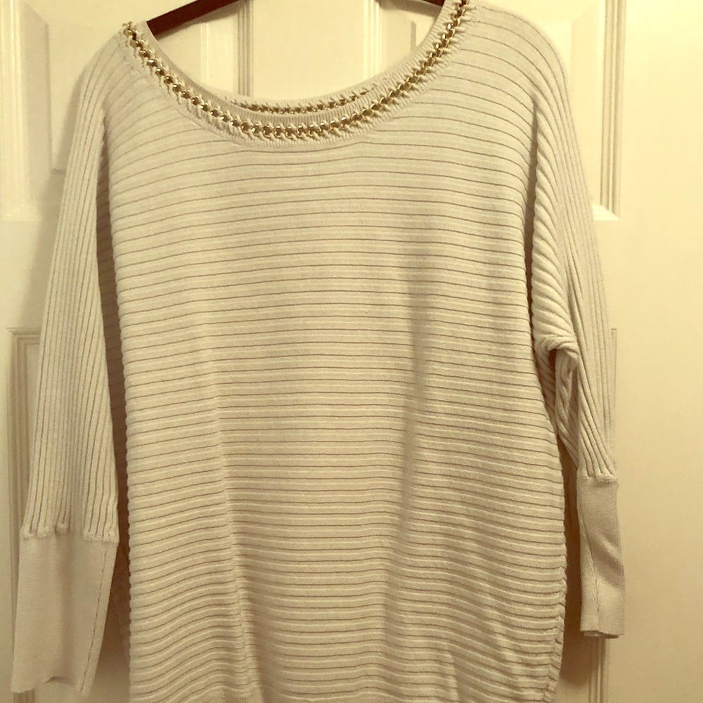 Jennifer Lopez white chain top